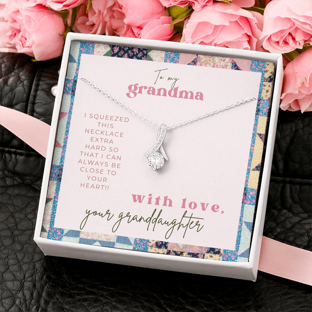 Necklace for Grandmother, Grandma Quilt Gift, Quilting, Sewing, Mothers Day, Birthday