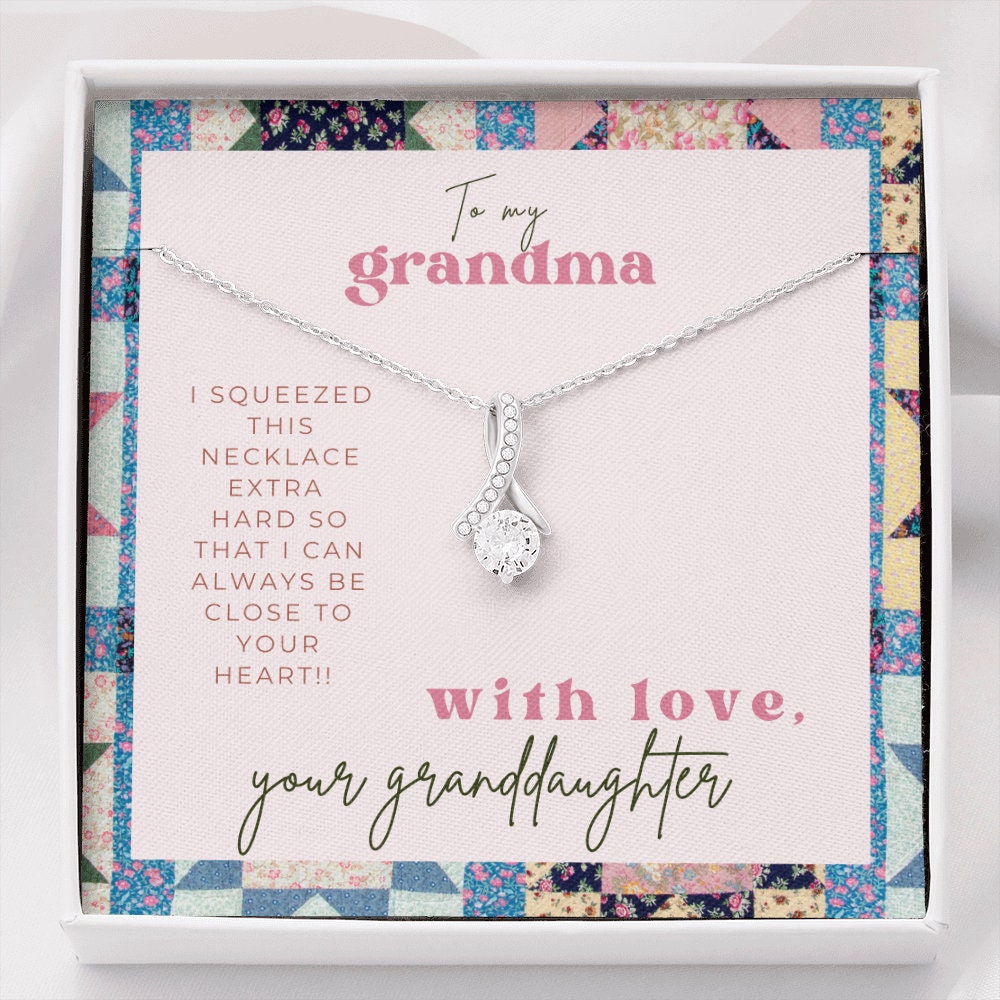 Necklace for Grandmother, Grandma Quilt Gift, Quilting, Sewing, Mothers Day, Birthday